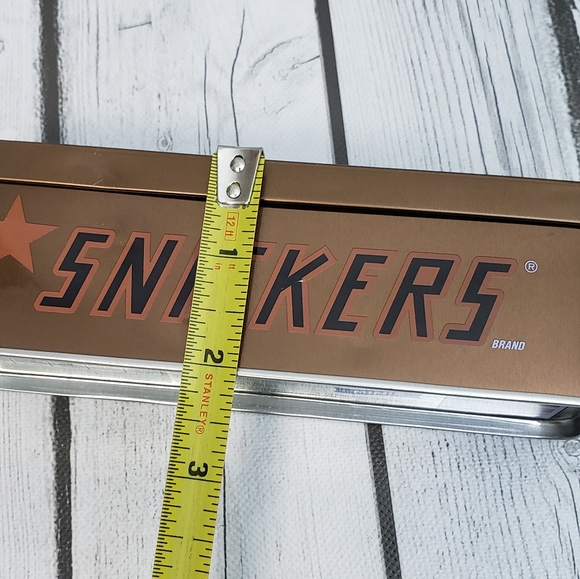 Mini Snicker's Candy Edition Tin - Picture 10 of 11